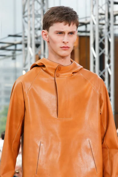 Look 21